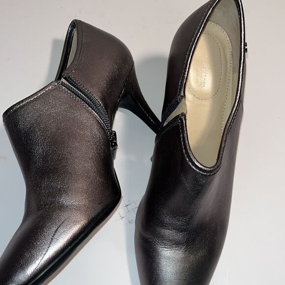Calvin Klein grey pewter leather 3.5” heel bootie w/ side zipper. - Picture 5 of 5